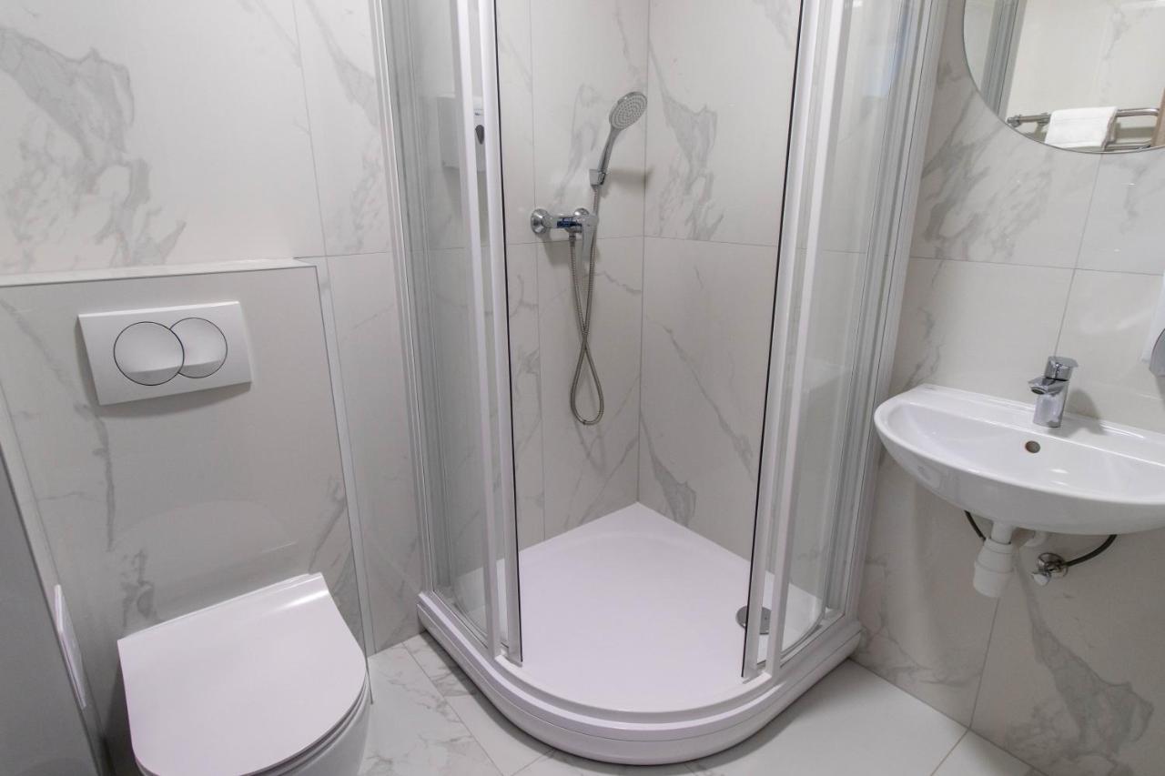 Dzukija Hotel Alytus ภายนอก รูปภาพ