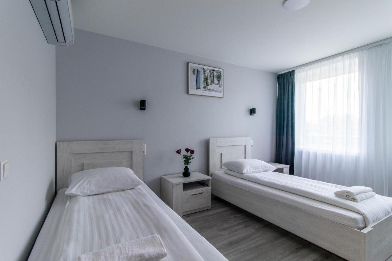 Dzukija Hotel Alytus ภายนอก รูปภาพ