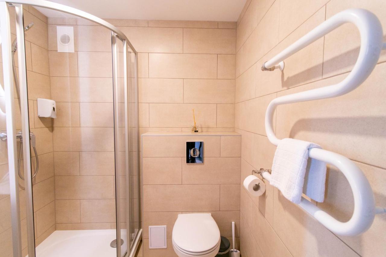 Dzukija Hotel Alytus ภายนอก รูปภาพ